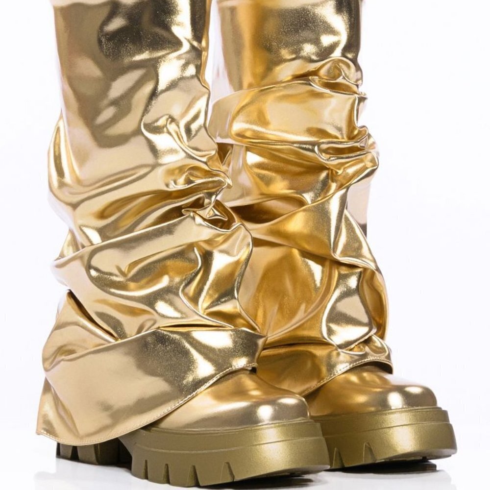 AZALEA WANG " COMBAT BEAUTY " METALLIC MID CALF BOOT IN GOLD(BRAND NEW !!!!!!!!!